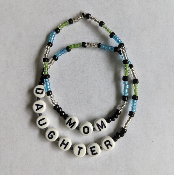 Matching Mom and Daughter bracelets - Picture 3 of 3